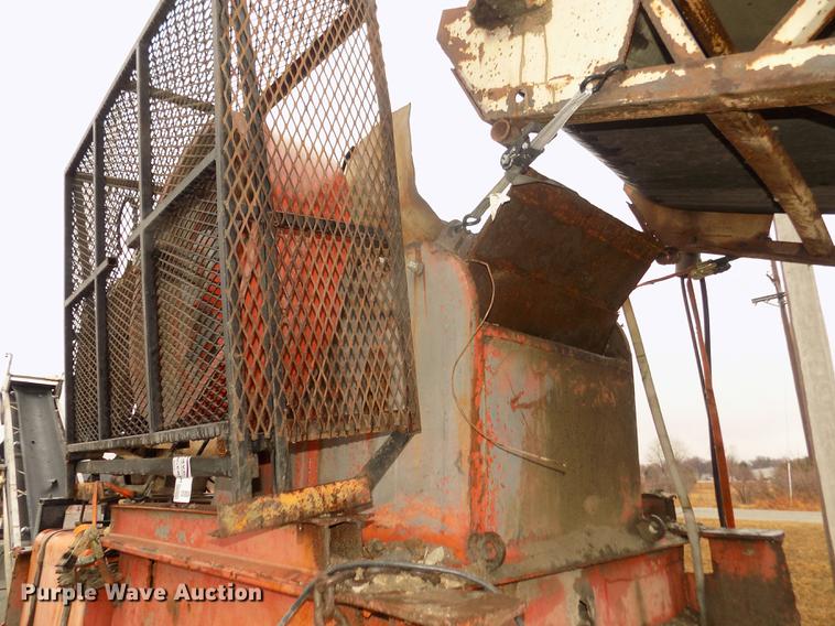 image for item DD2834 Universal 1024RB roller bearing jaw crusher