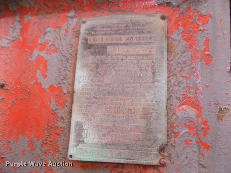 image for item DD2834 Universal 1024RB roller bearing jaw crusher