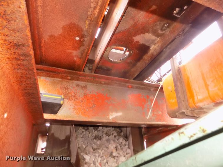 image for item DD2834 Universal 1024RB roller bearing jaw crusher