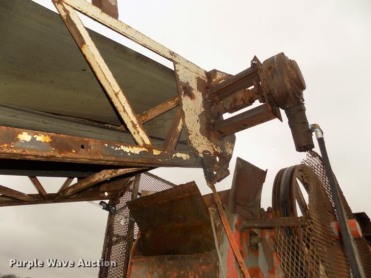 image for item DD2834 Universal 1024RB roller bearing jaw crusher