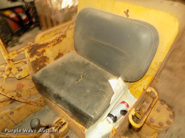 image for item DD2837 Caterpillar 933 track loader