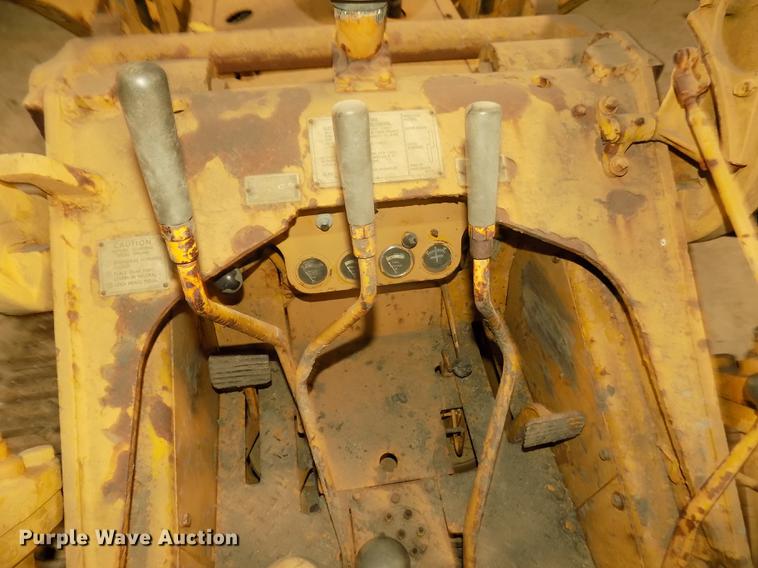 image for item DD2837 Caterpillar 933 track loader
