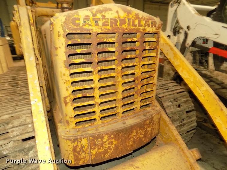 image for item DD2837 Caterpillar 933 track loader