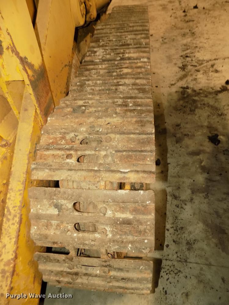 image for item DD2837 Caterpillar 933 track loader