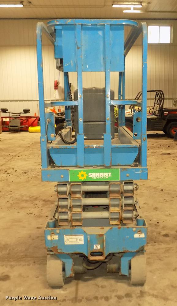 image for item DD2838 Genie 1930 scissor lift