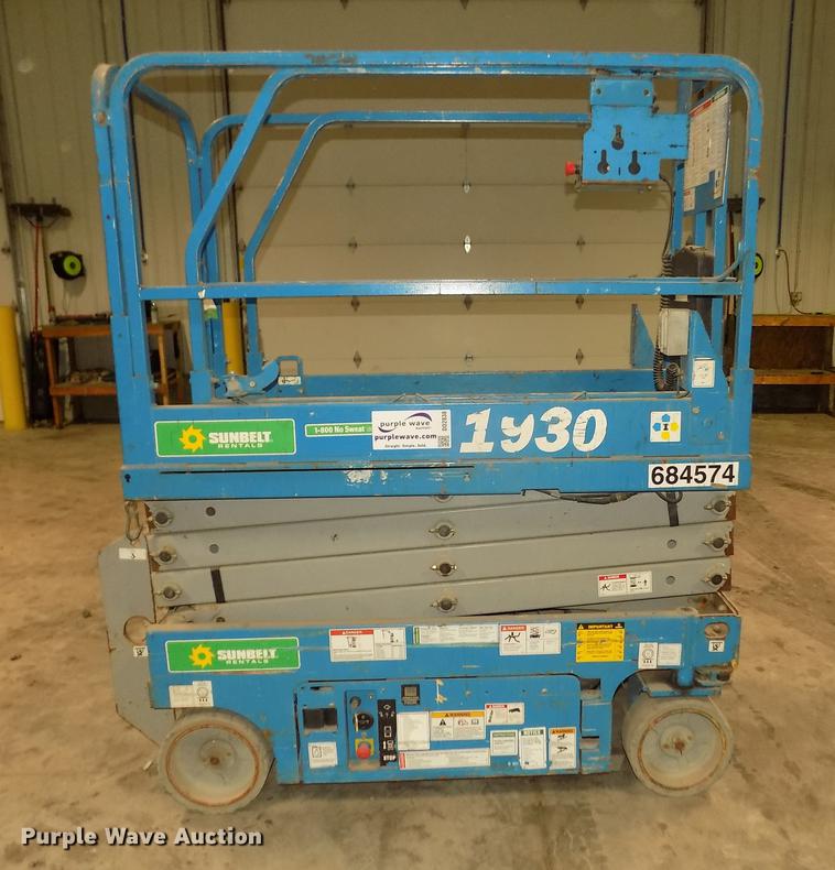 image for item DD2838 Genie 1930 scissor lift