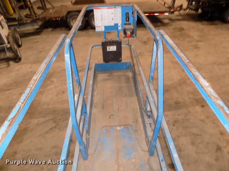 image for item DD2838 Genie 1930 scissor lift