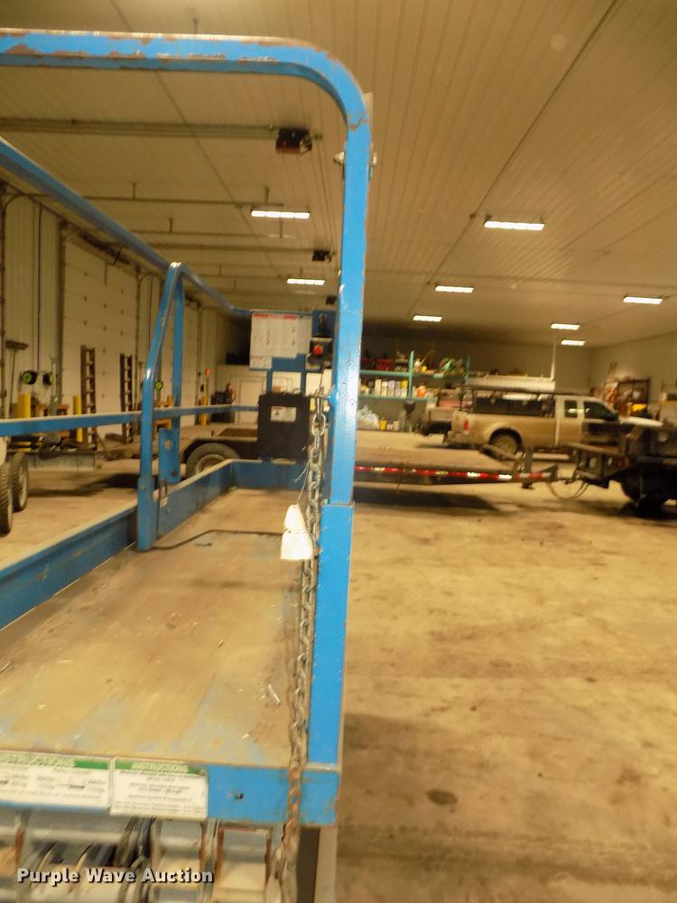 image for item DD2838 Genie 1930 scissor lift