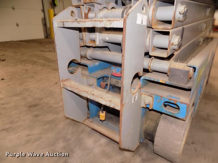 image for item DD2838 Genie 1930 scissor lift