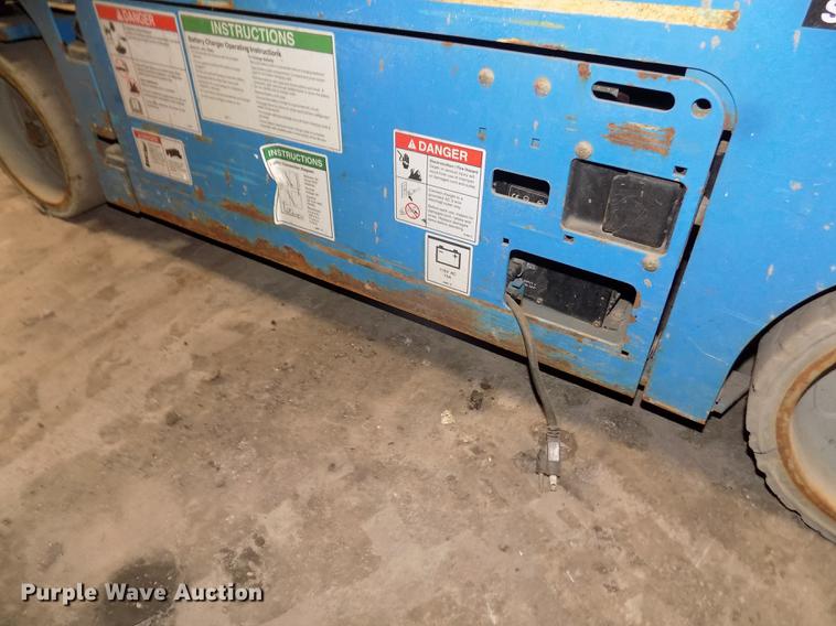 image for item DD2838 Genie 1930 scissor lift