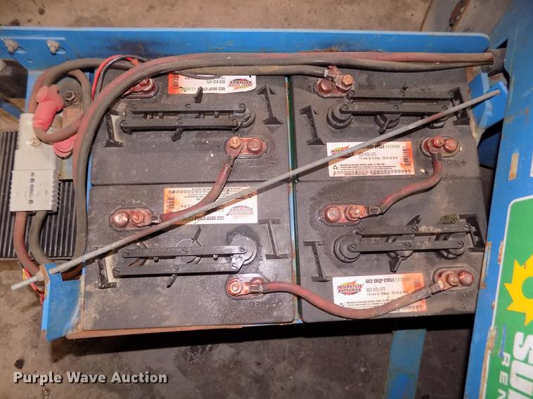 image for item DD2838 Genie 1930 scissor lift