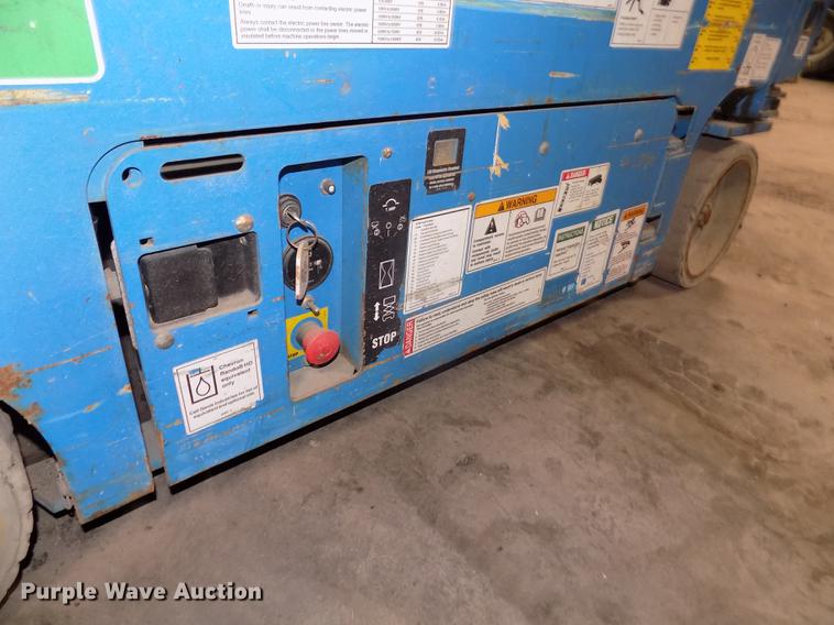 image for item DD2838 Genie 1930 scissor lift