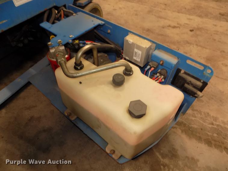 image for item DD2838 Genie 1930 scissor lift