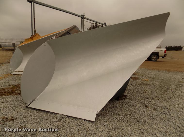 image for item DD2841 Rylind VP9 snow plow