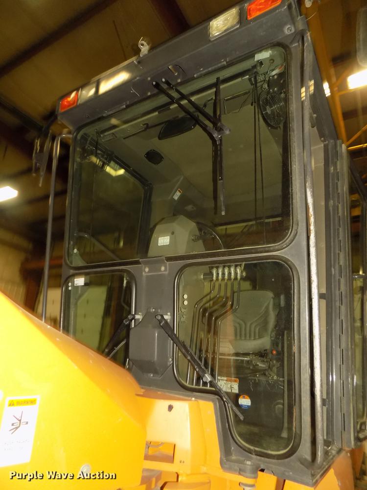 image for item DD2842 2005 Case 885 motor grader