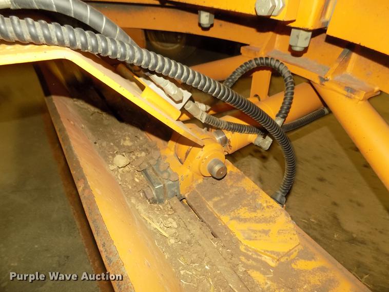 image for item DD2842 2005 Case 885 motor grader