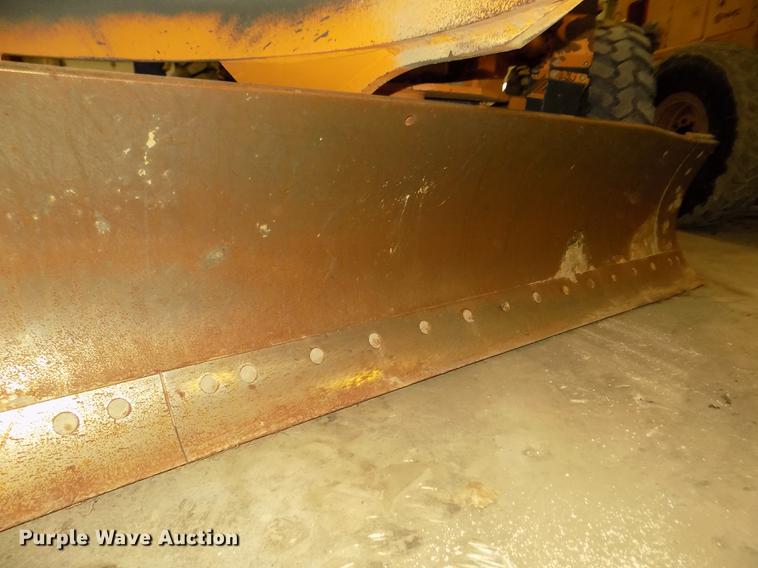 image for item DD2842 2005 Case 885 motor grader