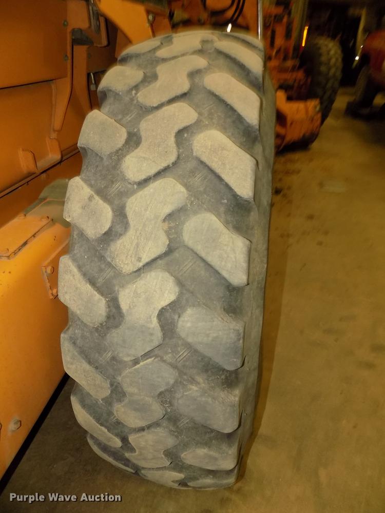 image for item DD2842 2005 Case 885 motor grader