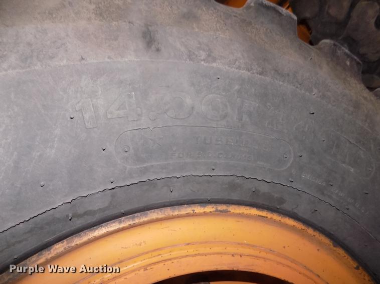 image for item DD2842 2005 Case 885 motor grader