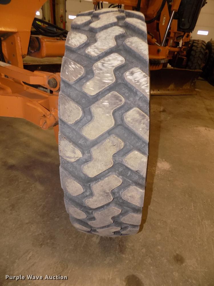 image for item DD2842 2005 Case 885 motor grader