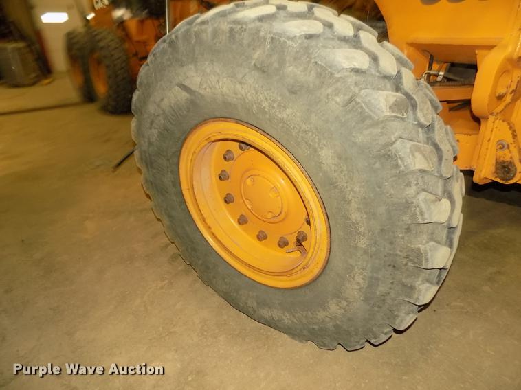 image for item DD2842 2005 Case 885 motor grader