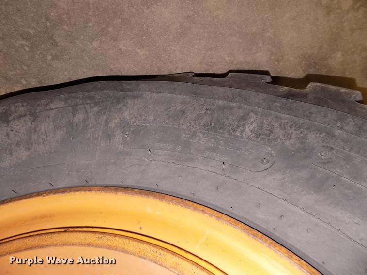 image for item DD2842 2005 Case 885 motor grader