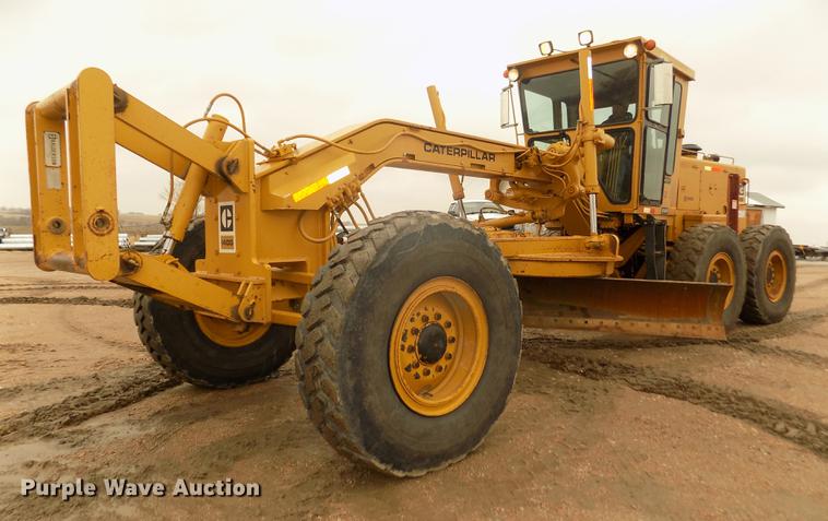image for item DD2843 1985 Caterpillar 140G motor grader