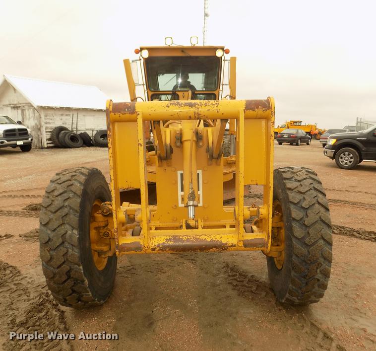 image for item DD2843 1985 Caterpillar 140G motor grader