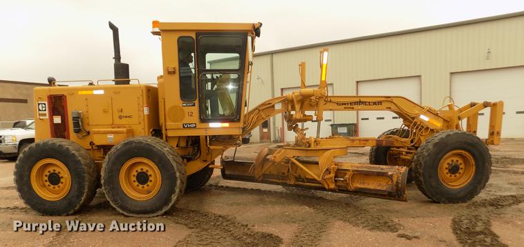 image for item DD2843 1985 Caterpillar 140G motor grader