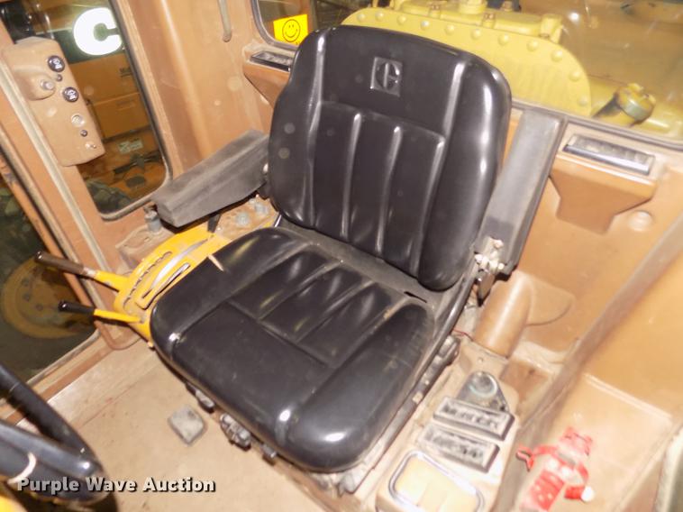 image for item DD2843 1985 Caterpillar 140G motor grader