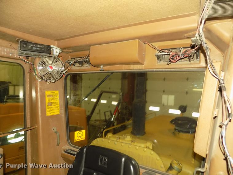 image for item DD2843 1985 Caterpillar 140G motor grader