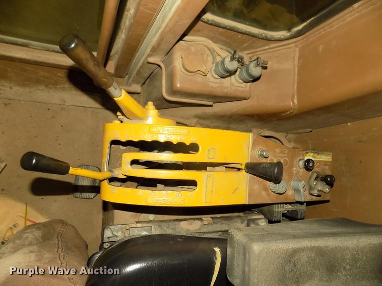 image for item DD2843 1985 Caterpillar 140G motor grader