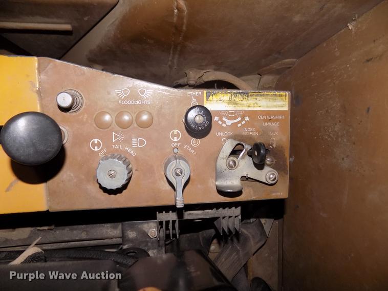 image for item DD2843 1985 Caterpillar 140G motor grader