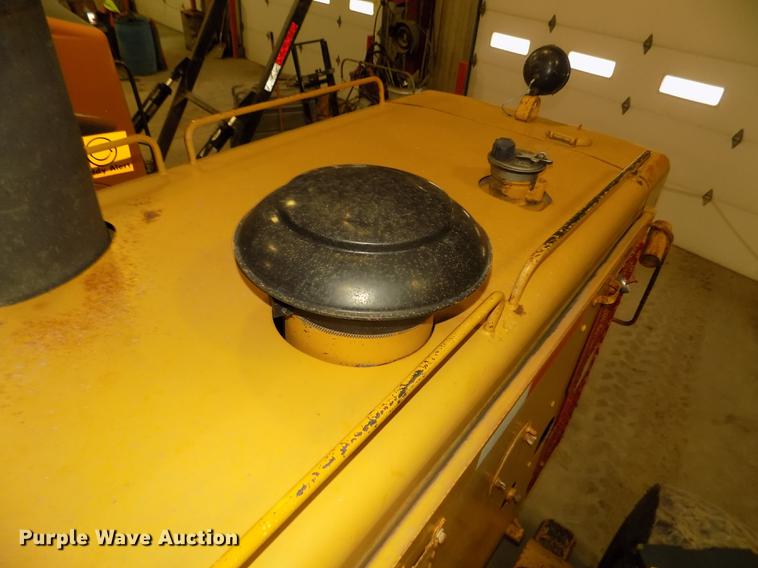 image for item DD2843 1985 Caterpillar 140G motor grader