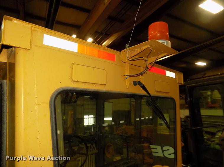 image for item DD2843 1985 Caterpillar 140G motor grader