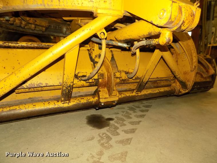 image for item DD2843 1985 Caterpillar 140G motor grader