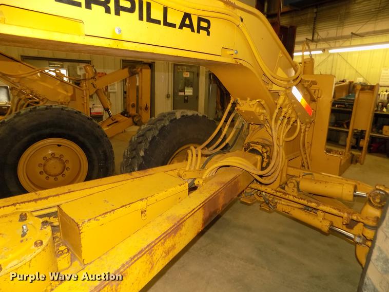 image for item DD2843 1985 Caterpillar 140G motor grader