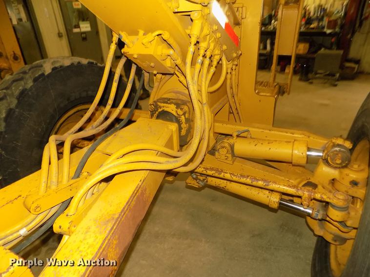 image for item DD2843 1985 Caterpillar 140G motor grader