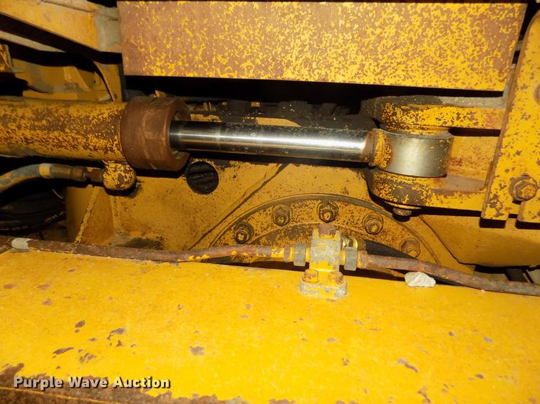 image for item DD2843 1985 Caterpillar 140G motor grader
