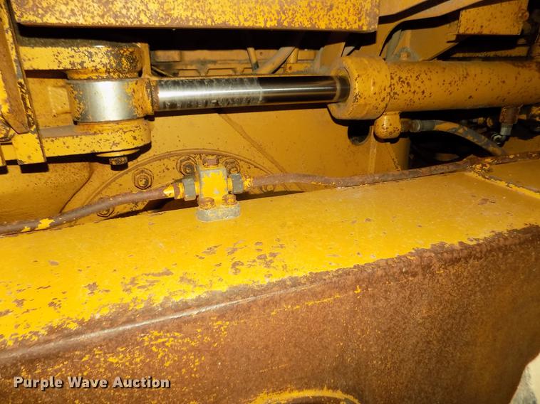 image for item DD2843 1985 Caterpillar 140G motor grader