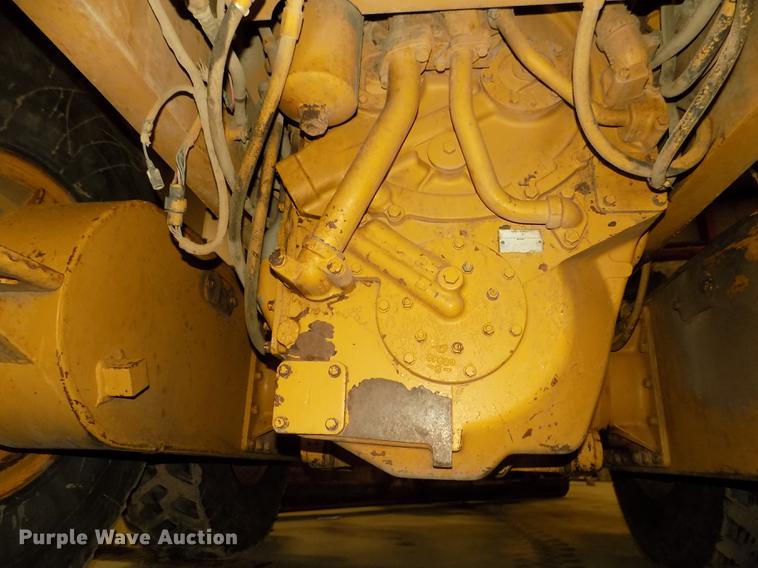 image for item DD2843 1985 Caterpillar 140G motor grader