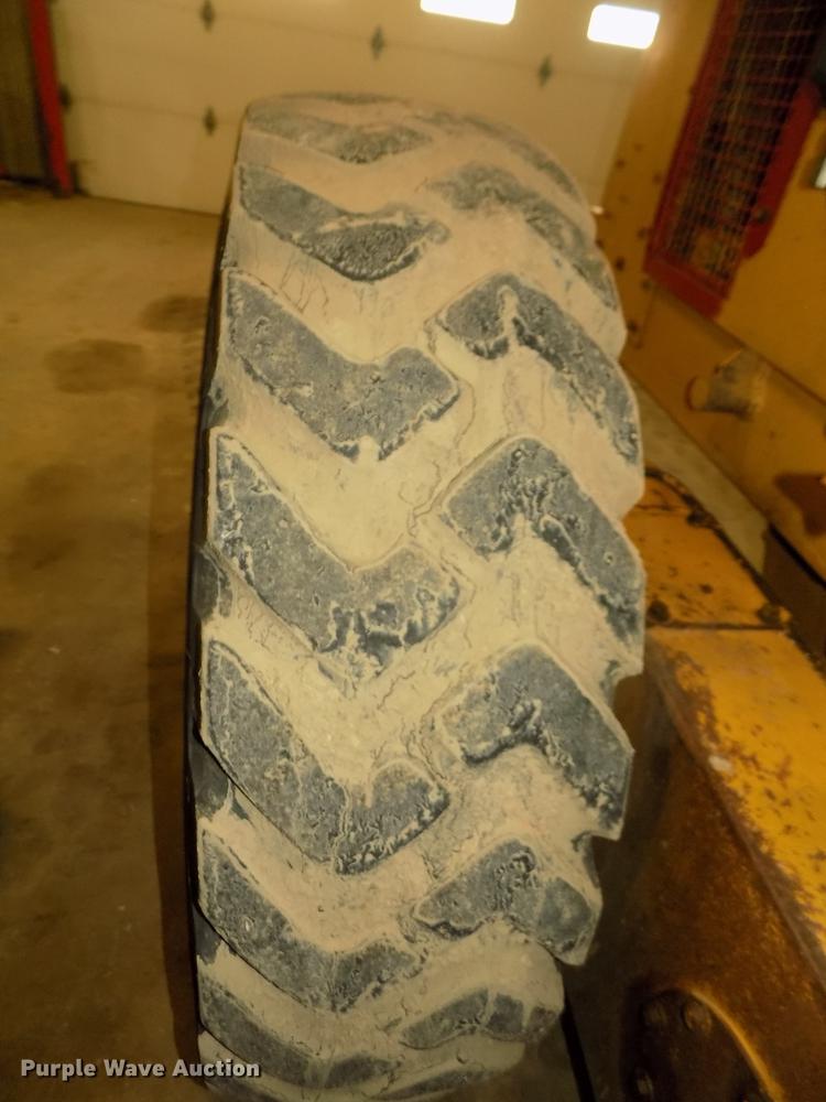 image for item DD2843 1985 Caterpillar 140G motor grader