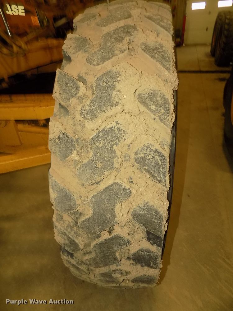 image for item DD2843 1985 Caterpillar 140G motor grader