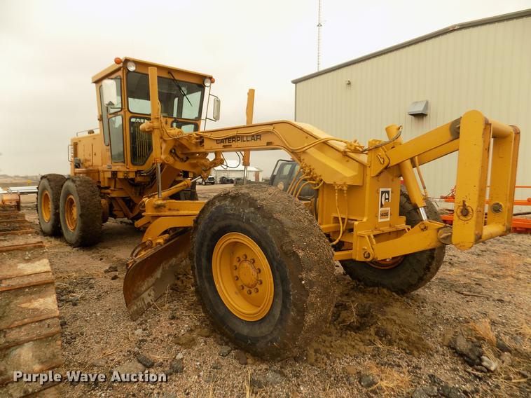 image for item DD2844 1985 Caterpillar 140G motor grader