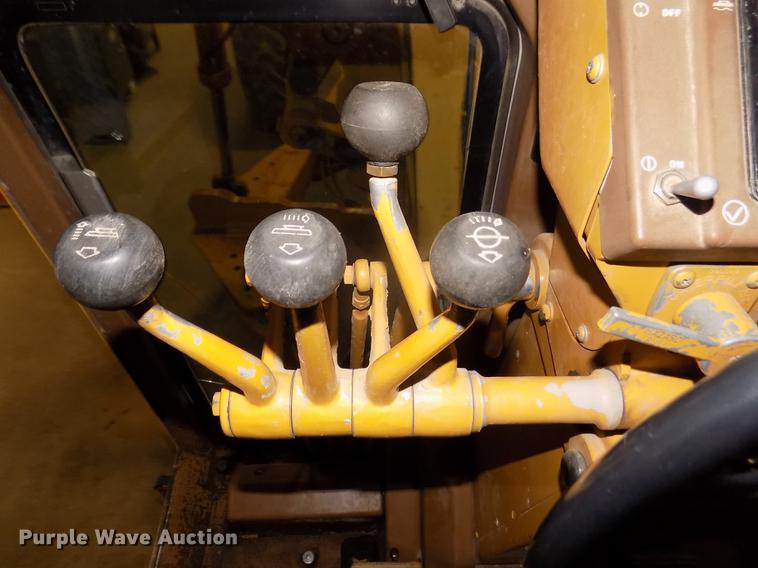 image for item DD2844 1985 Caterpillar 140G motor grader
