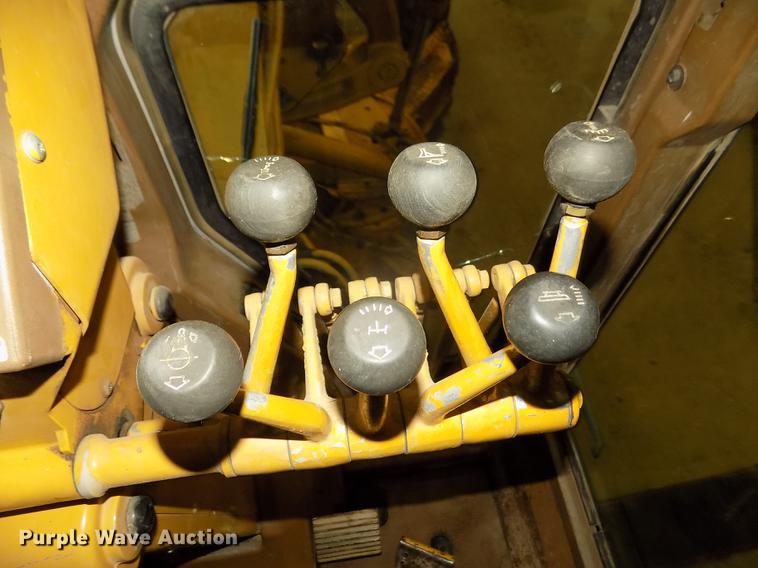 image for item DD2844 1985 Caterpillar 140G motor grader