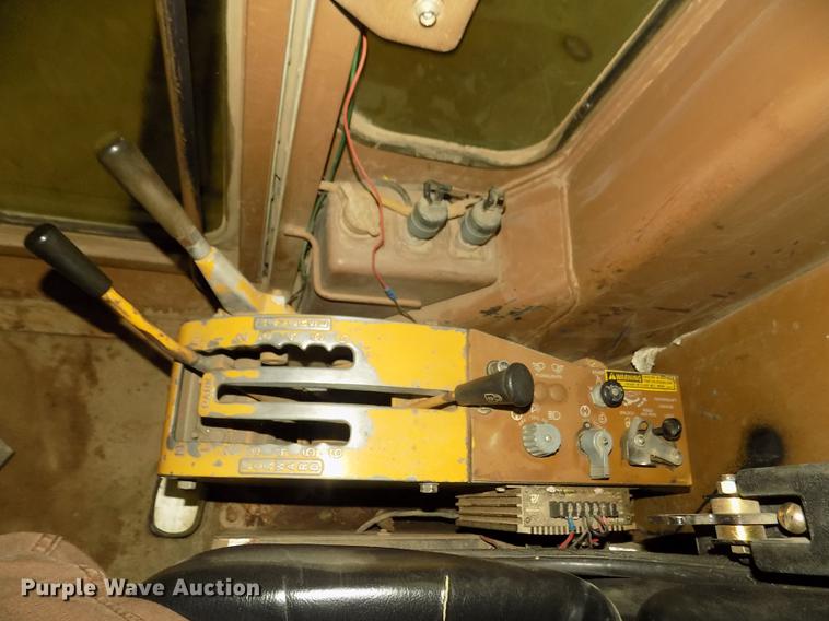 image for item DD2844 1985 Caterpillar 140G motor grader