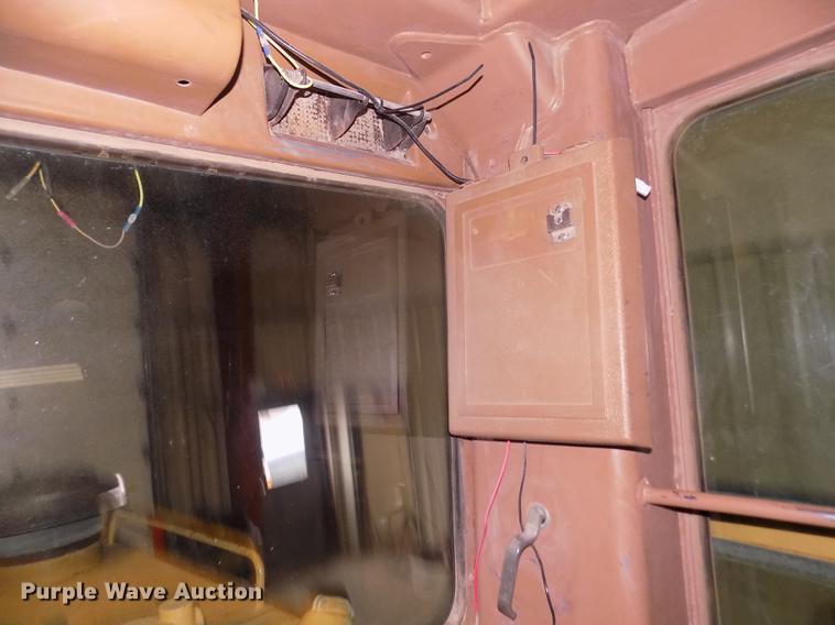 image for item DD2844 1985 Caterpillar 140G motor grader