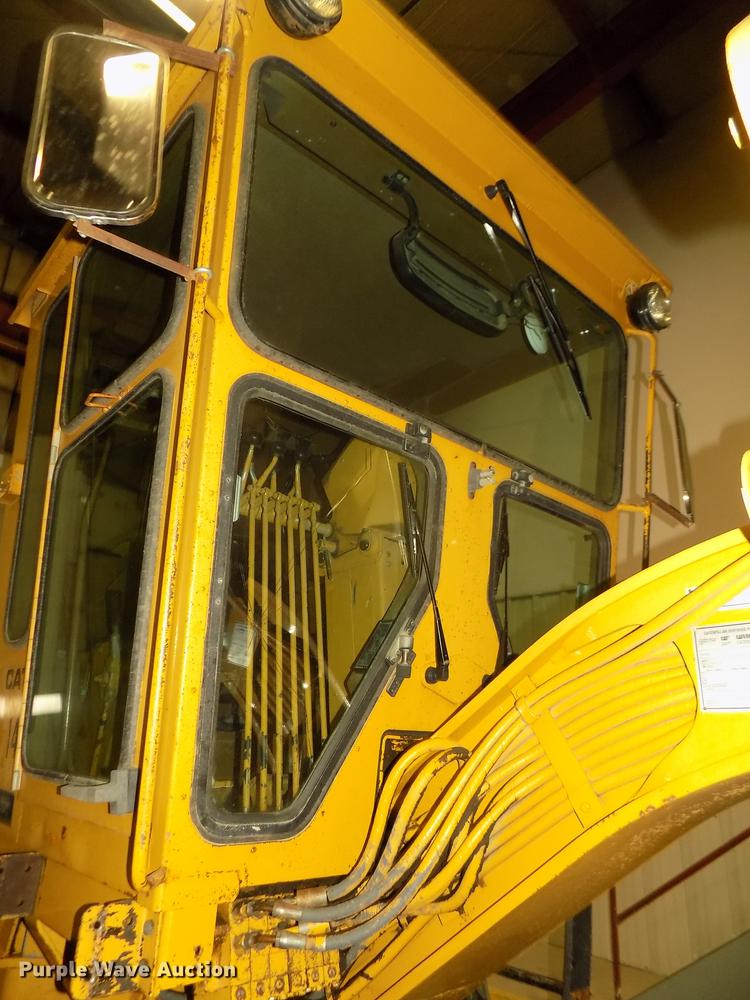 image for item DD2844 1985 Caterpillar 140G motor grader