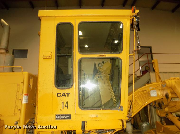 image for item DD2844 1985 Caterpillar 140G motor grader